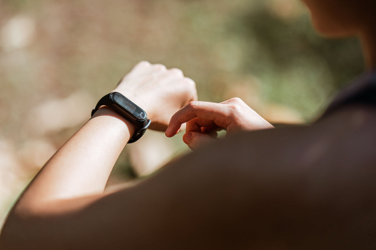 HRV vs Resting Heart Rate: Which Number Should You Track? - Vagus Insider